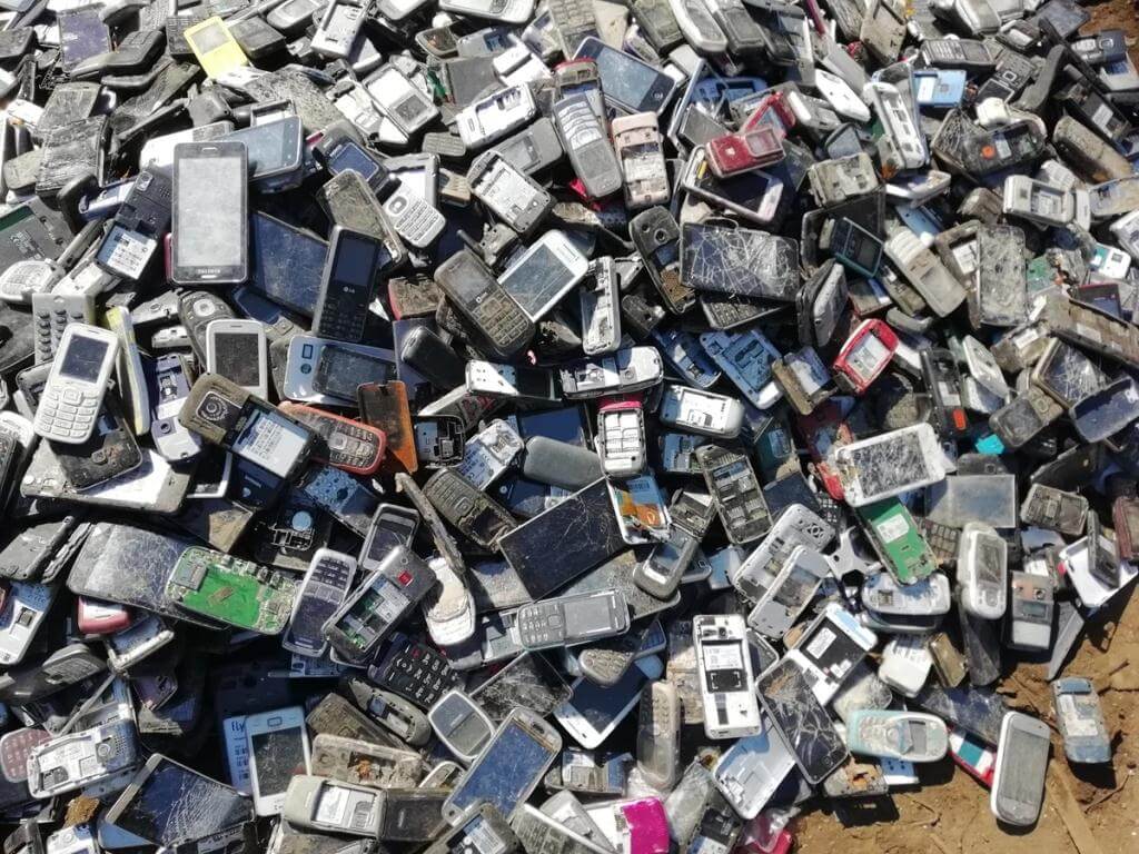 Как выгодно сдать старый или сломанный телефон?